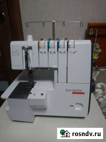 Распошивальная машина Bernina Bernette Funlock B42 Мурманск - изображение 1