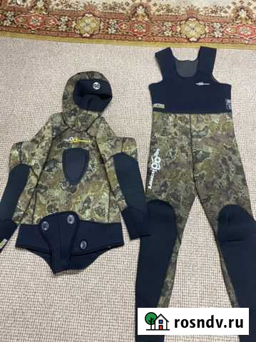 Водолазный костюм 9мм, перчатки и носки тоже в ком Красноярск - изображение 1