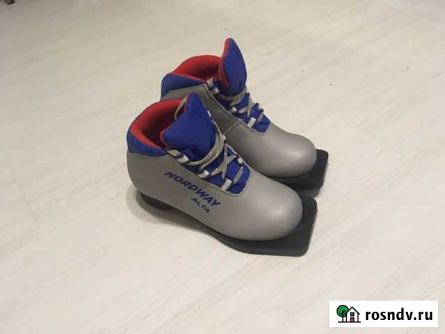 Лыжные ботинки 31 размер Грязовец - изображение 1