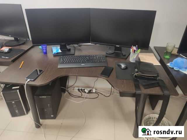 Компьютерный стол коричневый Краснодар - изображение 1