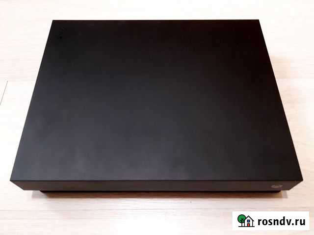 Microsoft Xbox One X (б/у) с гарантией Симферополь - изображение 1