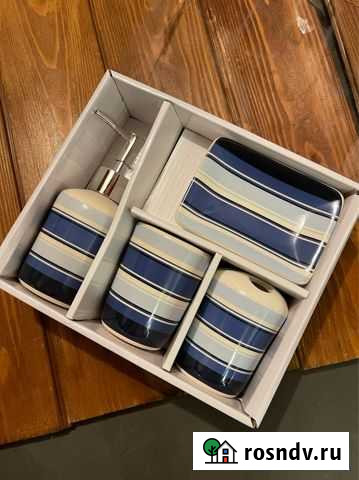 Набор для ванной комнаты из керамики, новый Владимир - изображение 1