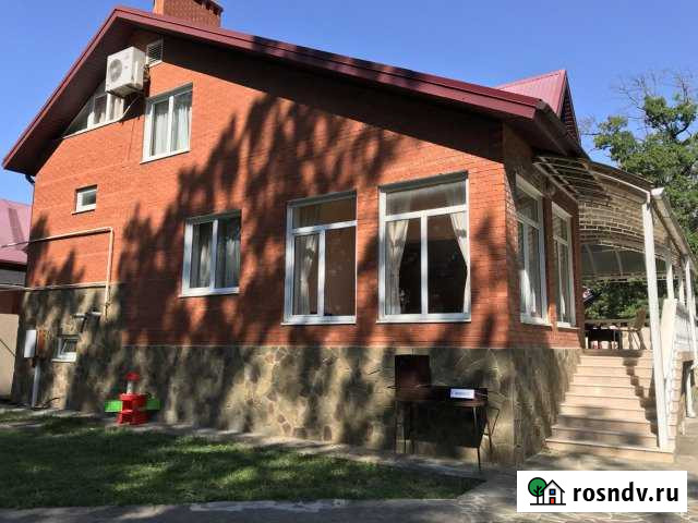 Коттедж 200 м² на участке 4 сот. в аренду посуточно в Геленджике Геленджик - изображение 1