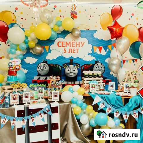 Фотозона паровозик Томас Москва - изображение 1