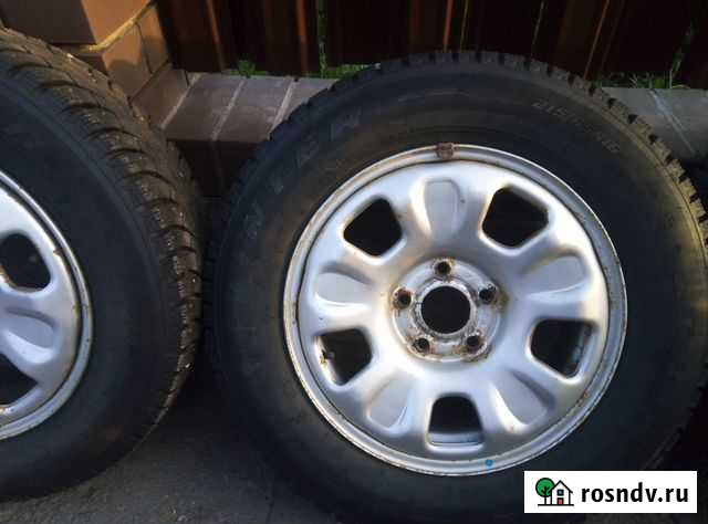 Продаю зимнюю резину на штампованных дисках Лев Толстой - изображение 1