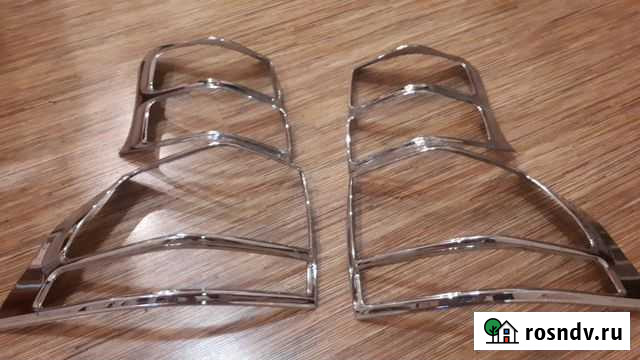 Накладка на стоп Toyota land Cruiser Prado 2010г Иркутск - изображение 1