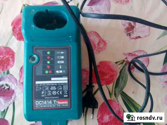 Зарядный устройства makita Волхов - изображение 1