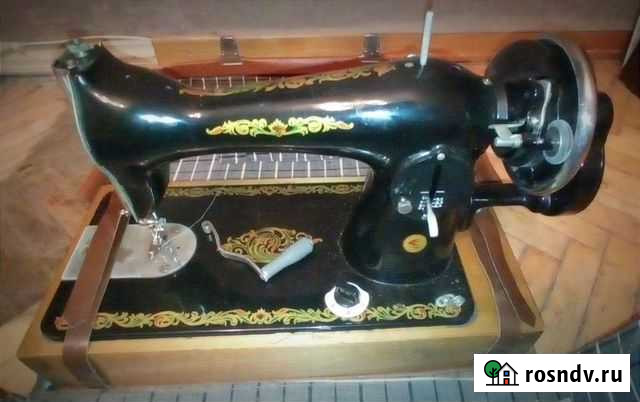 Швейная машинка 1979 год Луга - изображение 1