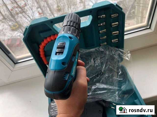 Шуруповерт Makita 18V со встроенной батареей с гар Горно-Алтайск - изображение 1