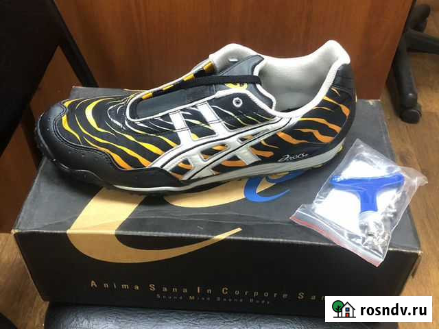 Шиповки asics Москва - изображение 1