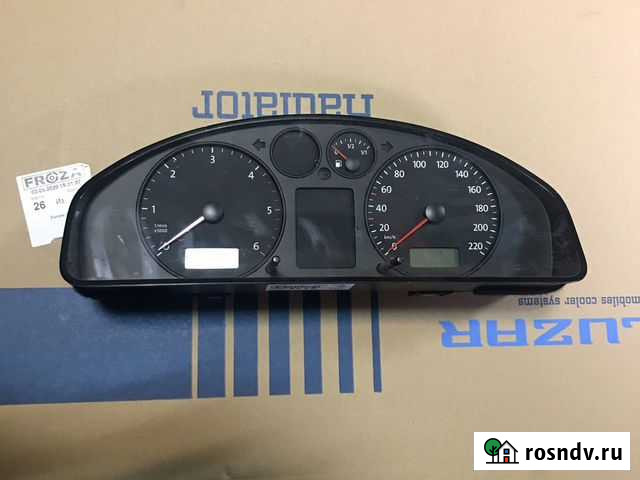 Шиток приборов на Фольксваген Т5 7H0920852A Знамя Октября - изображение 1