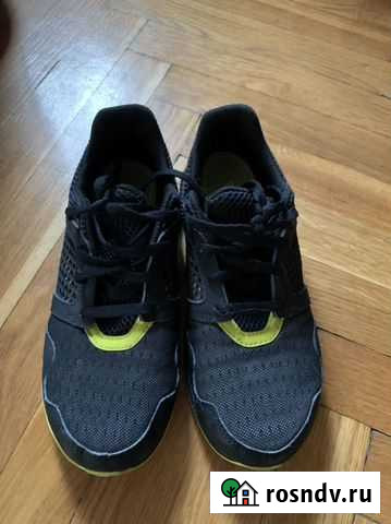 Кроссовки adidas Москва - изображение 1