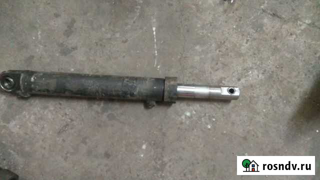 Гидроцилиндры поворота стрелы эо-2621 2 шт Емельяново - изображение 1