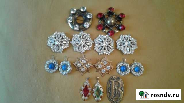 Брошь винтаж, серьги, кулоны Москва - изображение 1