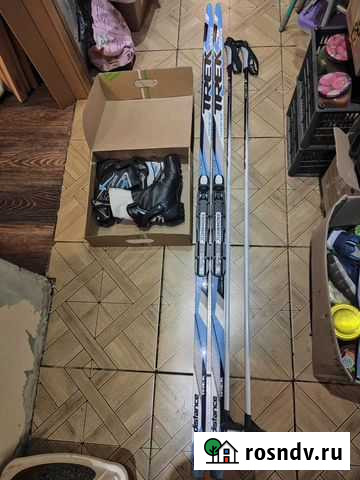 Комплект лыжи ботинки палки Москва - изображение 1