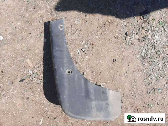 Брызговик передний правый ниссан кашкай j10 Володарского - изображение 1