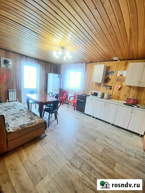 Дом 80 м² на участке 11 сот. в аренду посуточно в Байкальске Байкальск - изображение 3