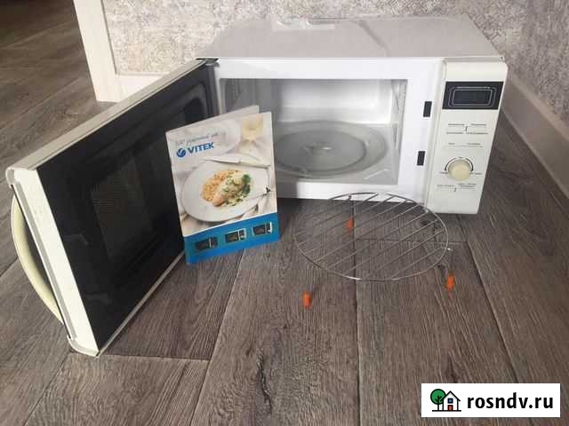 Микроволновая печь Vitek VT-1681 с грилем Таврическое - изображение 1