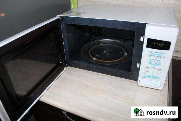 Микроволновая печь Samsung бу Каменск-Уральский - изображение 1