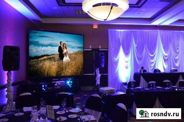 Аренда прокат проектора экрана пресс волла фотозон Оренбург - изображение 1