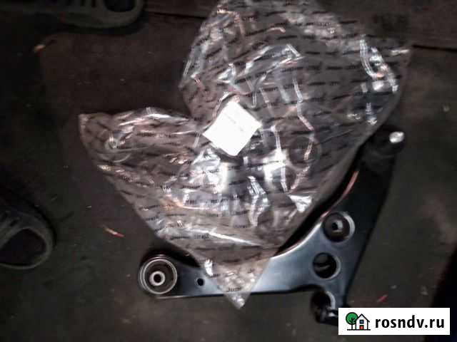 Рычаг нижний митсубиси ласер цедиа4G15 Ленинск-Кузнецкий - изображение 1