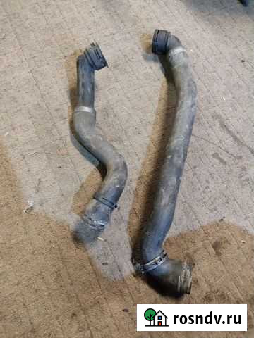 Патрубок радиатора верхний нижний 4.5 Порш Каен 95 Дзержинский - изображение 1