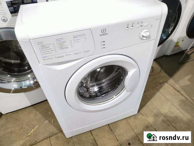 Узкая машинка Indesit 3,5 kg Красногорск - изображение 1