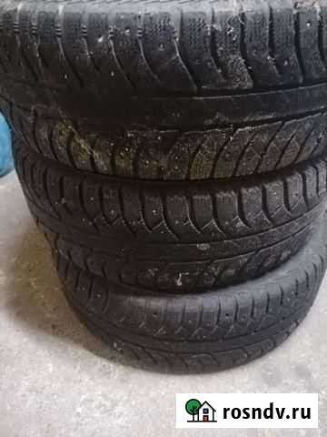Bridgestone 215/65 R16 3шт Волжский - изображение 1