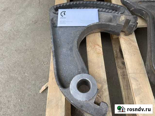 Кронштейн правый дз95Б-34-077 на автогрейдер дз-98 Тольятти - изображение 1