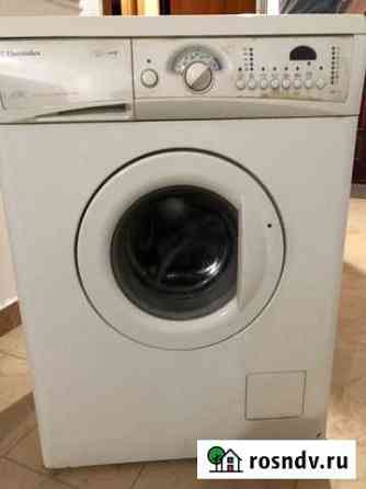 Стиральная машина Electrolux EWS1046 узкая Чехов