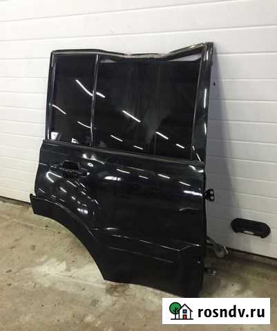 Mitsubishi Pajero 4 дверь задняя правая Добрунь - изображение 1