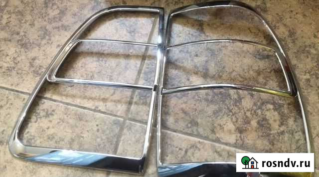 Накладки на стоп-сигнал Toyota Land Cruiser 100 Комсомольск-на-Амуре - изображение 1