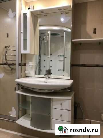 Душевая кабина с ванной, раковина с зеркалом Ковров - изображение 1