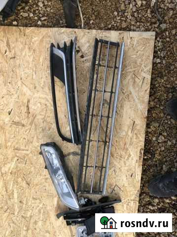 Решётка переднего бампера VW Passat B7 Саки - изображение 1