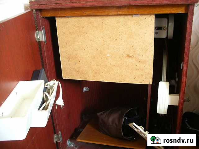 Швейная машина с ножным и электроприводом,новая Варгаши - изображение 1