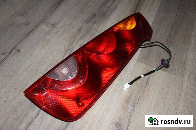 Фара задняя правая на nissan note Сегежа - изображение 1