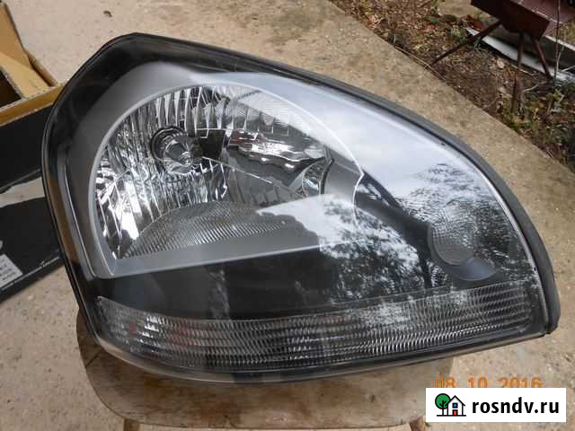 Правая фара Туссан- 2008 гв Бахчисарай - изображение 1