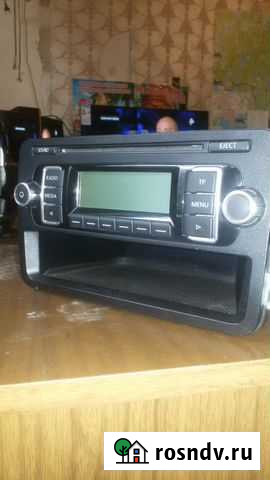 Штатная автомагнитола vw rcd 210 Идрица - изображение 1