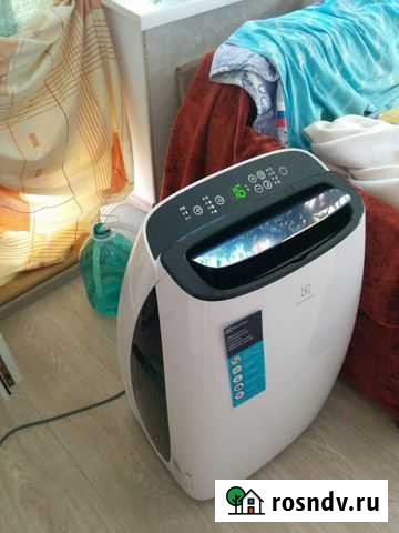 Мобильный кондиционер electrolux eacm-10 hr Томск - изображение 1