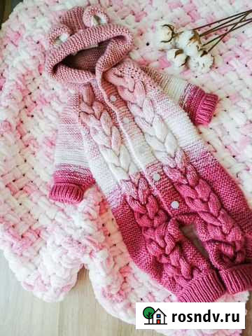 Вязанный комбинезон для малышей,пинетки,шапочка и Заринск - изображение 1