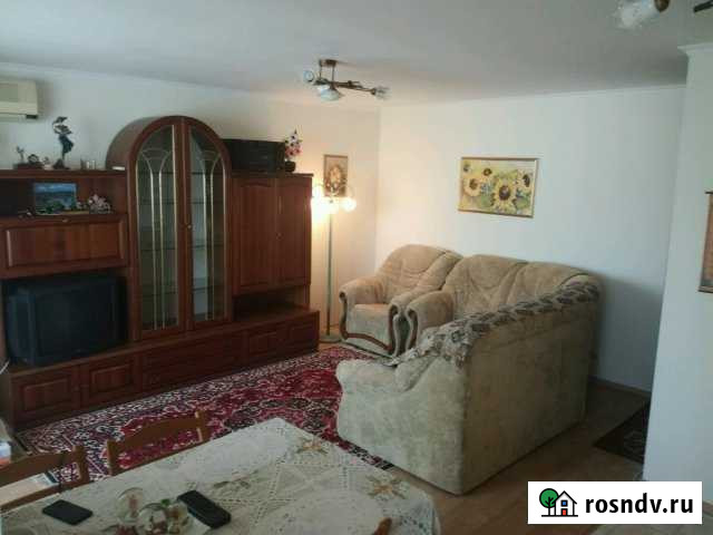 3-комнатная квартира, 67 м², 2/5 эт. в аренду на длительный срок в Алуште Алушта - изображение 1