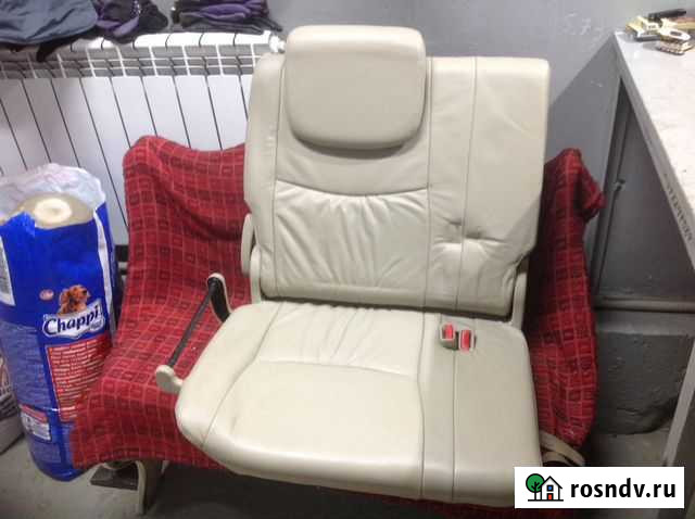 Сиденья 3-й ряд на Lexus GX470 2004г Пурпе - изображение 1
