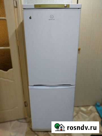 Продам холодильник марки indesit Железногорск - изображение 1
