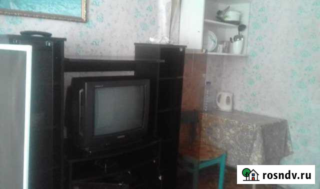 Комната 13 м² в 1-ком. кв., 2/5 эт. в аренду на длительный срок в Нижнекамске Нижнекамск - изображение 1