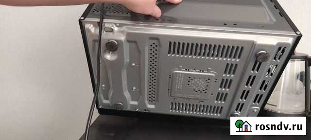 Продам микроволновку Redmond Сосновый Бор - изображение 1