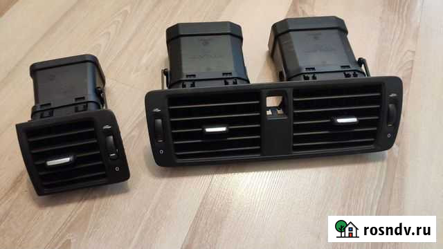 Дефлектор левый volvo v50/s40/c30 Янино-1 - изображение 1