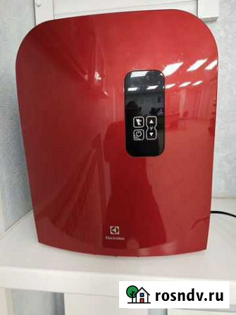Мойка (увлажнитель) воздуха Electrolux ehaw 7525D Чита - изображение 1