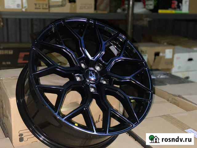 Диски R18 5x114,3 Vossen HF2 Gloss Black Ижевск - изображение 1