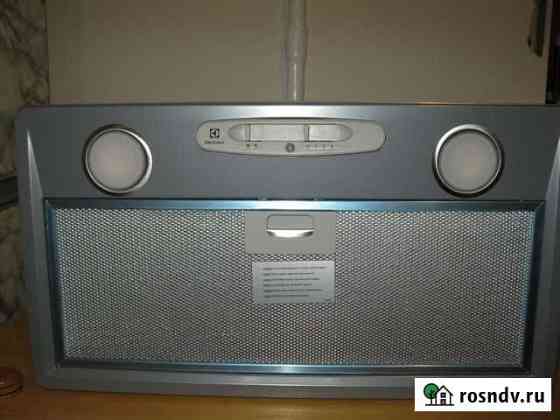 Вытяжка встраиваемая Electrolux LFG9525S, новая Иваново
