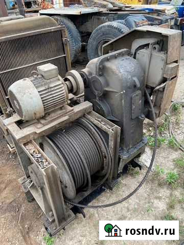 Лебедка подъёма стрелы 720.115-70.00 в сб. рдк-250 Усть-Кут - изображение 1